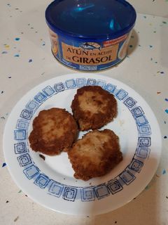 Una foto de Burger crocante atún