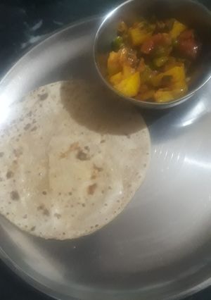 A picture of Green onion sabzi.