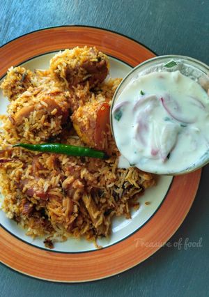 A picture of Chicken pulao.