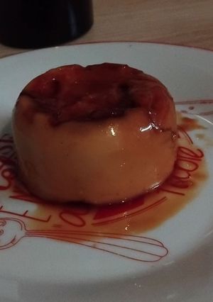 Une photo de Flan au caramel végan