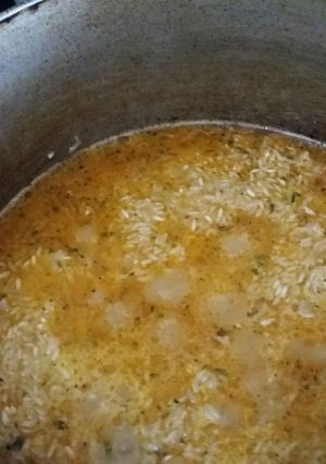 Una foto de Arroz con especias y un toque de salsa😋