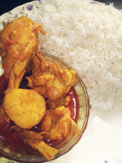 বাঙালি স্টাইলে মুরগির আলু দিয়ে ঝোল(Bangali style e aloo diye murgir jhol recipe in Bengali) রেসিপির প্রধান ছবি