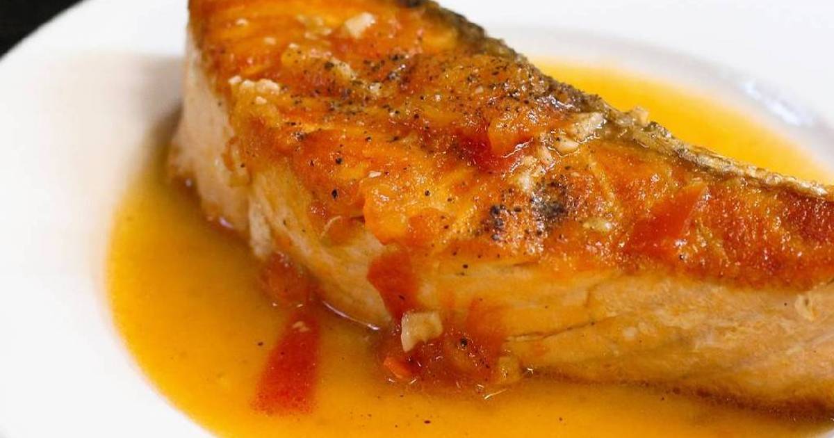 Món cá hồi sốt cà chua có khó nấu không?
