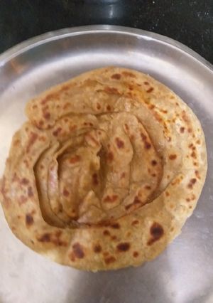 लच्छेदार पराठा (lachedar paratha recipe in Hindi) रेसिपी मुख्य फोटो