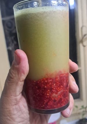 Una foto de Limonada Albahaca Frambuesa