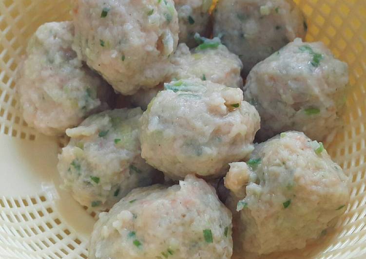 Resep masakan Baso ayam udang | Cara Bikin Baso ayam udang Yang Mudah Dan Praktis