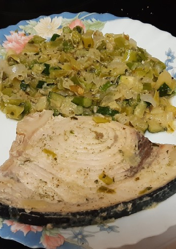 Una foto de Emperador con verduras en leche