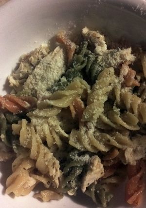 A picture of rosemary and garlic chicken pasta.