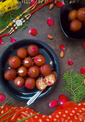 गुलाबजामुन (Gulabjamun recipe in hindi) रेसिपी मुख्य फोटो