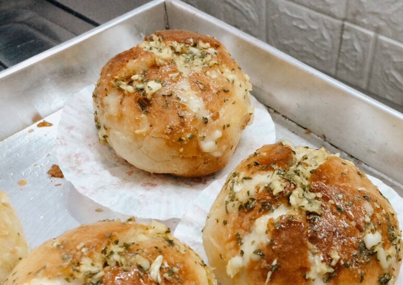 Korean garlic cheese bread