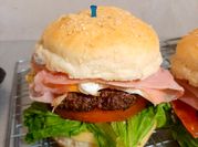 Una foto de pan para hamburguesa