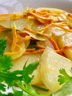 Hình của món Khoai tây xào bí đỏ.