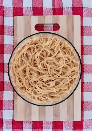 Una foto de Spaghetti con salsa Alfredo 🎥 City lights (Chaplin, 1931)