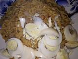 Noodles with boiled eggs