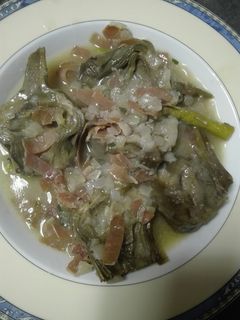 Una foto de Alcachofas con jamón