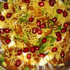 A picture of Aloo tikki.