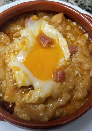 Una foto de Sopa castellana o de ajo