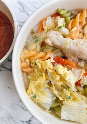 รูปของ สุกี้มักกะโรนีไก่ไฉไลกว่าเดิม🍲🐔