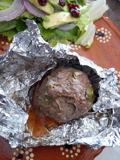 Una foto de Bola de carne rellena 🍖