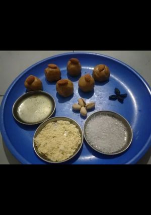મગસ ના લાડું રેસીપી મુખ્ય ફોટો