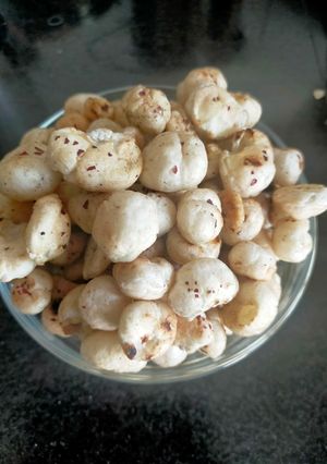 A picture of Butter Pepper Makhana.