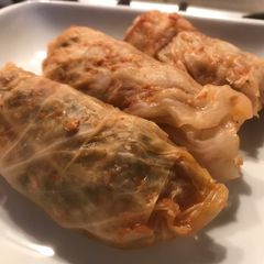 A picture of Vegan Sarmale (stuffed cabbage leaves).