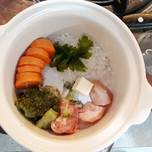 MPASI 8+ (Ayam, wortel, brokoli, keju)