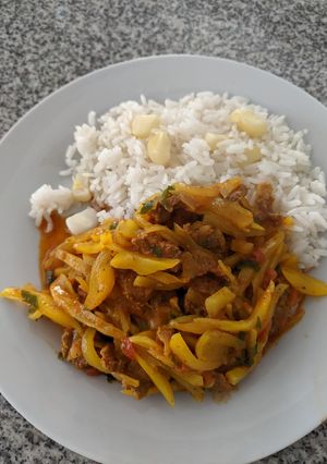 Una foto de Olluquito con Carne