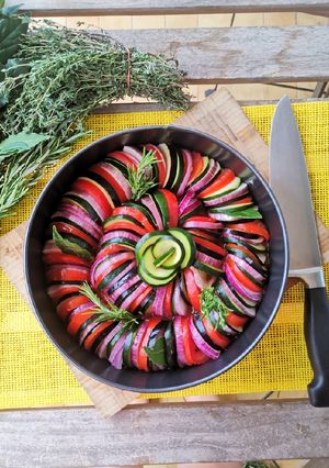 Une photo de Tian de légumes à la provençal