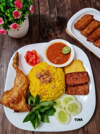 Cara Gampang Membuat Resep  Nasi kuning super praktis yang Bisa Manjain Lidah, Lezat Sekali