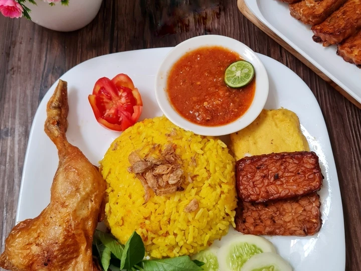 Cara Gampang Membuat Resep  Nasi kuning super praktis yang Bisa Manjain Lidah, Lezat Sekali