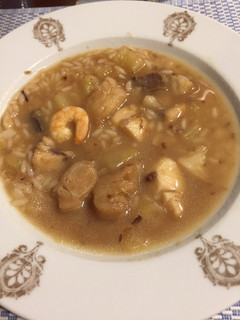Una foto de Guiso de pescado en salsa