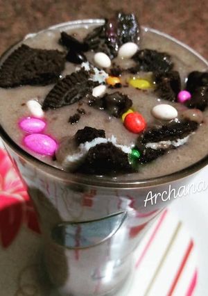 A picture of Banana oreo milkshake.