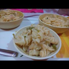 A picture of Mayonnaise pasta.