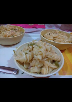 A picture of Mayonnaise pasta.