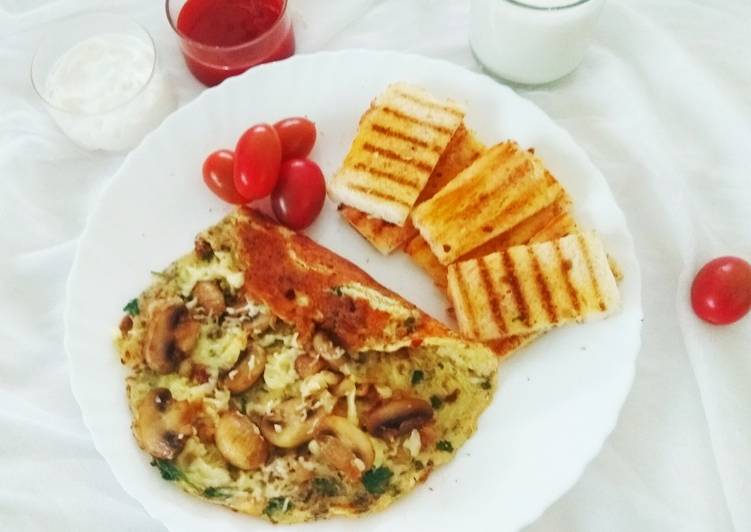 Cheesy Mushroom Omelette