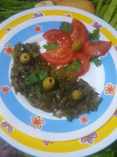 صورة لوصفة سلطة فلفل حلو وطماطم🥗🍅