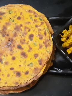 पालक खाकरा विथ पाणीपुरी फ्लेवर (Palak khakhra with panipuri flavor recipe in marathi) रेसिपी चे मुख्य फोटो 