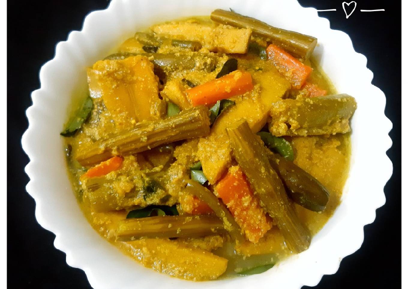 Aviyal (A Keralite Healthy Veg Coconut Stew)