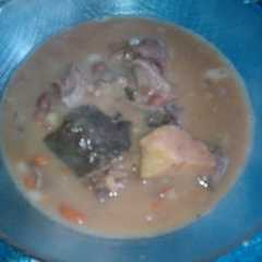 Una foto de Alubias con morcilla y tocino