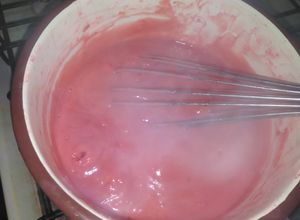 Una foto de Crema pastelera de fresa