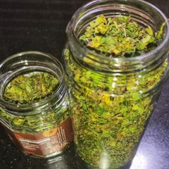 A picture of Home Made Dry Parsaly.