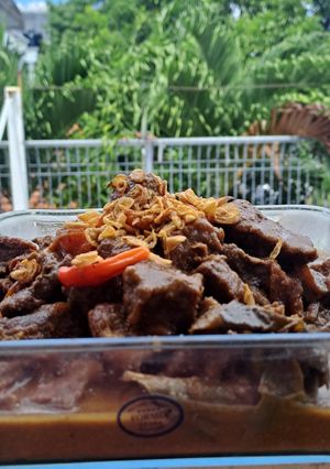 Foto resep Semur Daging Sapi (1 kg) Manis Gurih Kaya Rempah