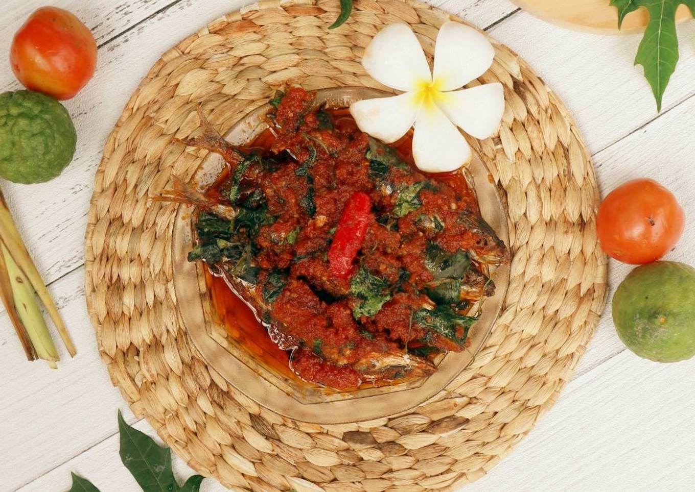 Resep Ikan Pindang Bumbu Kemangi Pedas yang Sempurna