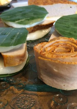 Hình của món Bánh dày kẹp chả quế.