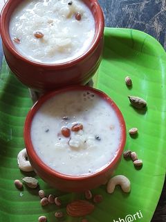 खानदेशी भाताची खीर (bhatachi kheer recipe in marathi) रेसिपी चे मुख्य फोटो