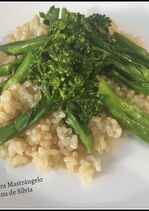Una foto de Arroz integral con bimi