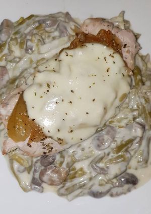 Une photo de Escalopes de porc gratinées aux oignons confits mozzarella