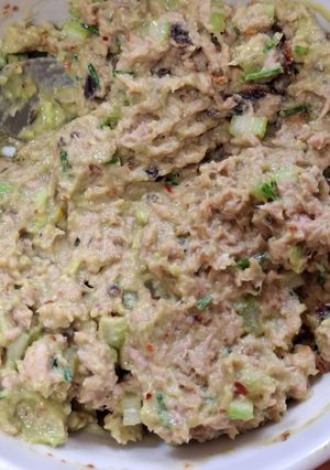 A picture of Tuna and Avocado Salad 2.