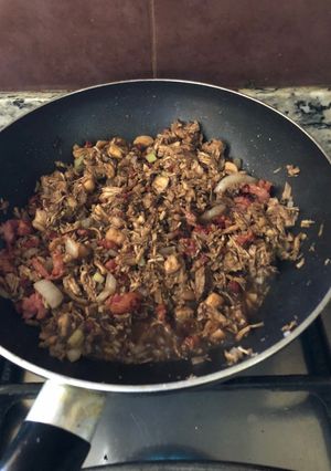 Una foto de Pollo 🍗 con tocino 🥓 y champiñones 🍄